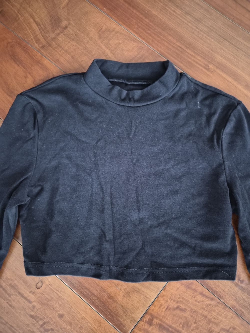 Black Long Sleeve Mock Neck Crop Top - Size XS - Picture 4 of 13